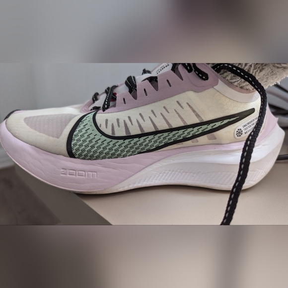 Nike Zoom Gravity Trainers (BQ3203-102) - Picture 3 of 5